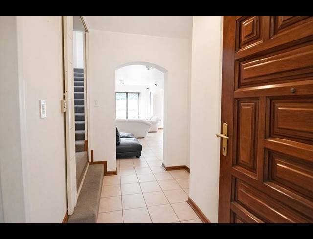 3 BEDROOM TOWNHOUSE FOR SALE IN BEDFORD PARK